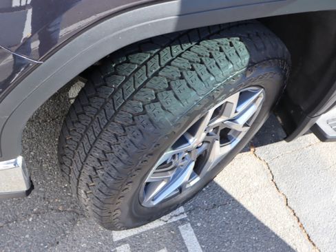 Certified 2024 GMC Sierra 1500 SLT w/ SLT Premium Plus Package image 42