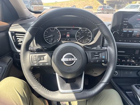 Used 2023 Nissan Rogue SL w/ SL Premium Package AWD/4WD image 19
