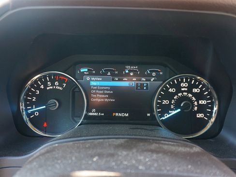 Used 2018 Ford F150 Lariat w/ Equipment Group 502A Luxury image 7