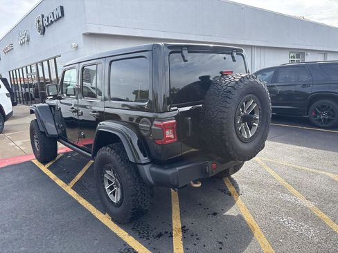 Used 2024 Jeep Wrangler Unlimited Rubicon 392 AWD/4WD image 8