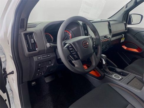 New 2026 Nissan Frontier PRO-4X w/ Pro-4x Convenience Package image 7