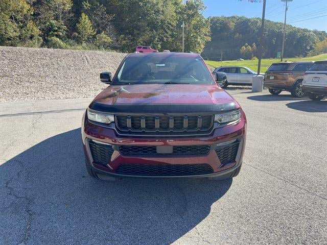 Used 2026 Jeep Grand Cherokee Limited w/ Limited Altitude Package AWD/4WD image 2
