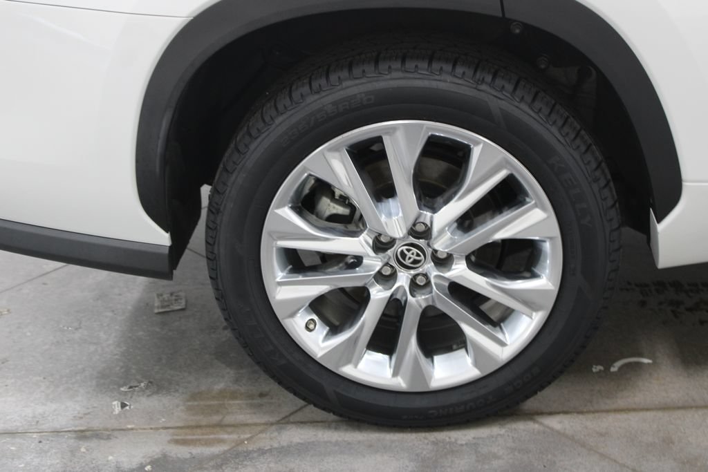 Used 2023 Toyota Highlander Limited FWD image 55