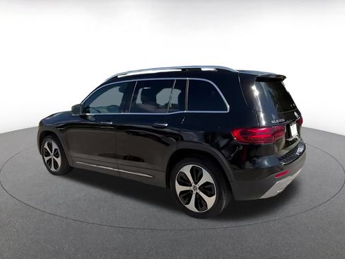 Used 2025 Mercedes-Benz GLB 250 image 10