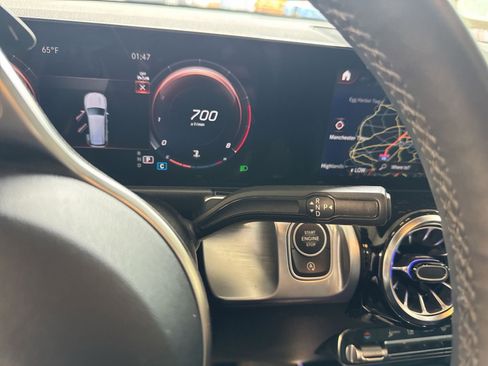 Used 2023 Mercedes-Benz GLB 250 4MATIC image 23