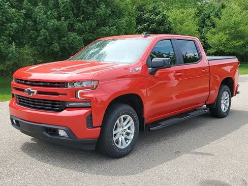 Used 2022 Chevrolet Silverado 1500 RST w/ Z71 Off-Road Package AWD/4WD image 2