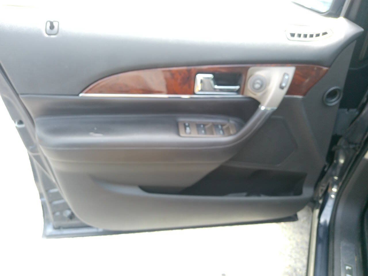 Used 2013 Lincoln MKX AWD image 15