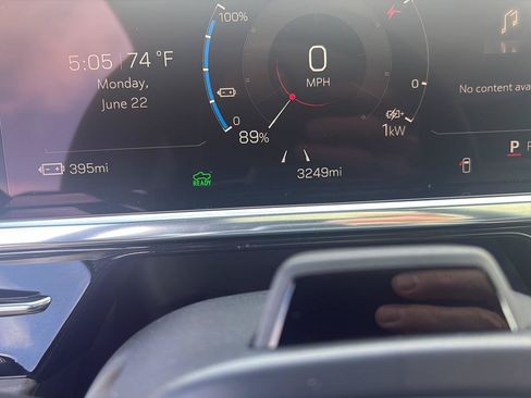 Used 2024 GMC Sierra EV Denali AWD/4WD image 18