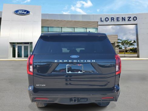 Used 2025 Ford Expedition Active image 6