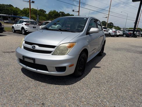 Used 2006 Scion xA FWD image 11