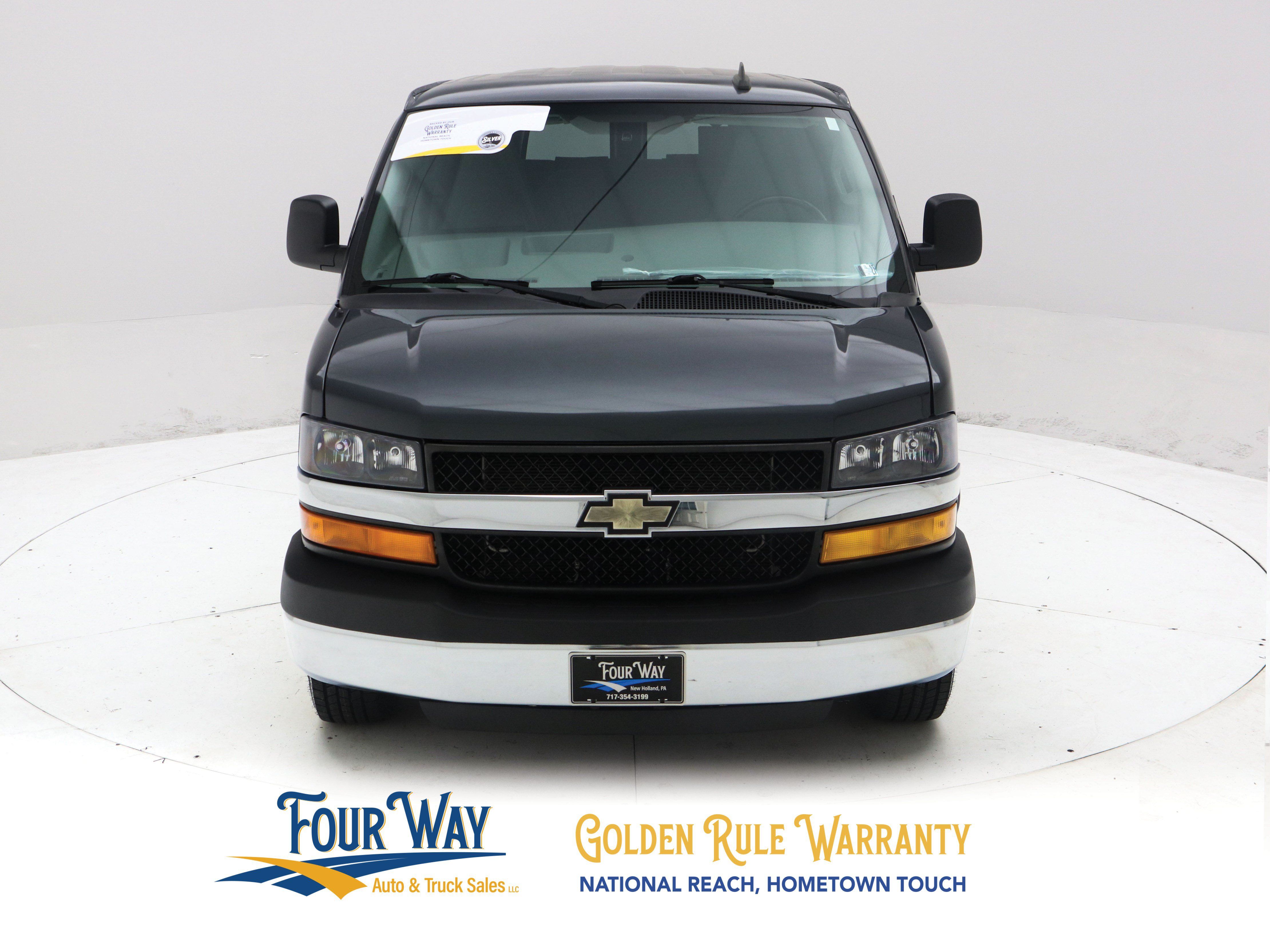 Used 2016 Chevrolet Express 3500 LT w/ LT Preferred Equipment Group RWD image 9