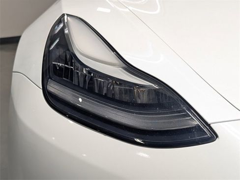 Used 2020 Tesla Model 3 Standard Range image 27