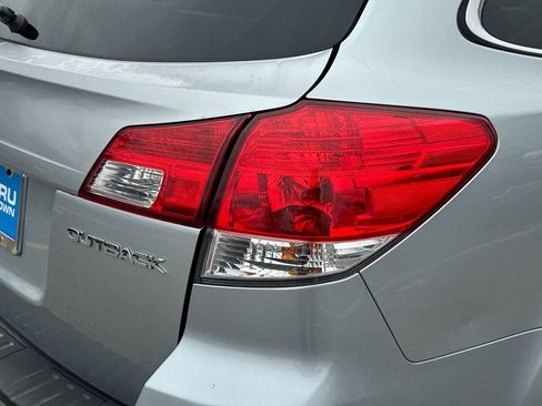 Used 2012 Subaru Outback 2.5i Premium image 30
