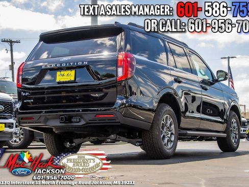 New 2026 Ford Expedition Active RWD image 4