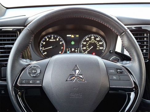 Used 2020 Mitsubishi Outlander SEL image 21