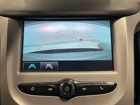Used 2018 Chevrolet Cruze LS FWD image 4