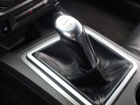 Used 2010 Dodge Challenger R/T image 9