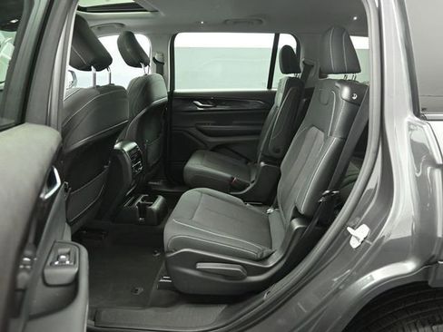 Used 2023 Jeep Grand Cherokee L Laredo w/ Luxury Tech Group I AWD/4WD image 19