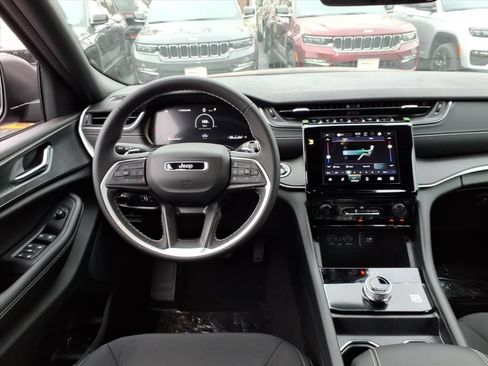 New 2025 Jeep Grand Cherokee L Laredo AWD/4WD image 14