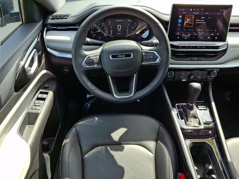 Certified 2024 Jeep Compass Limited AWD/4WD image 11