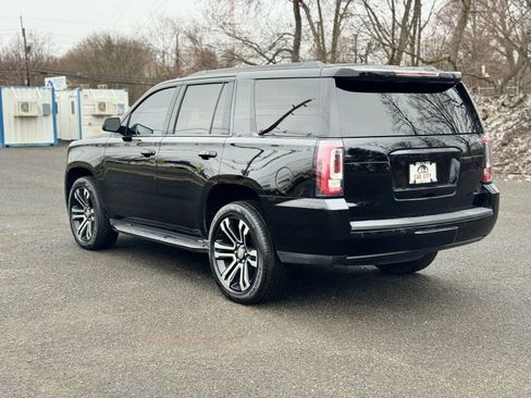 Used 2019 GMC Yukon SLT w/ Graphite Edition image 4
