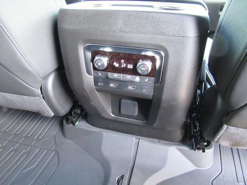 New 2026 GMC Yukon XL Elevation w/ Elevation Premium Package AWD/4WD image 16