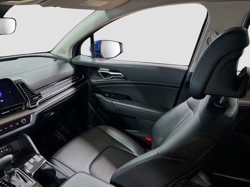 Certified 2025 Kia Sportage EX image 23