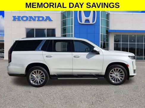 Used 2023 Cadillac Escalade Premium Luxury w/ Performance Package AWD/4WD image 2