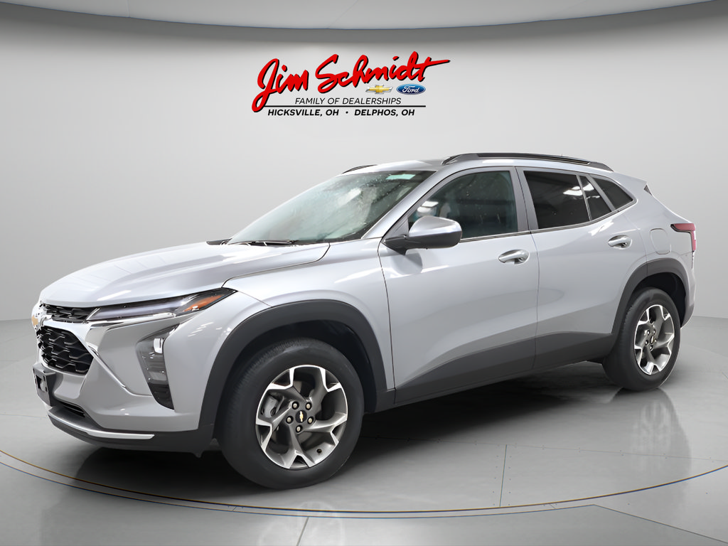 Used 2025 Chevrolet Trax LT w/ LT Convenience Package FWD image 2