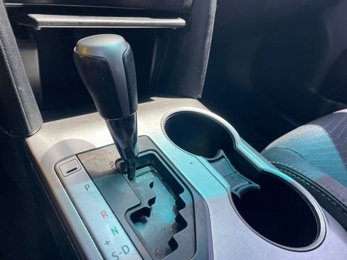 Used 2013 Toyota Camry SE FWD image 7