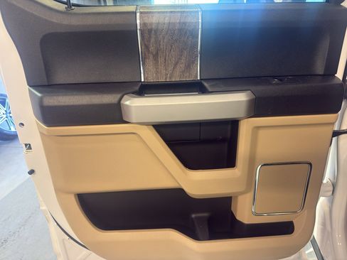 Used 2019 Ford F250 Lariat w/ Lariat Ultimate Package image 27