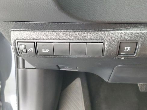 Used 2026 Toyota Corolla LE FWD image 31