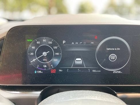 Certified 2023 Kia Niro Wind w/ Wind Preserve Package FWD image 12