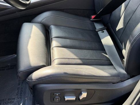 Used 2022 BMW X7 xDrive40i w/ Premium Package image 27