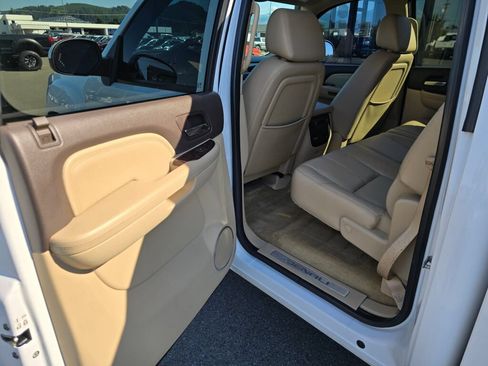 Used 2008 GMC Sierra 1500 Denali AWD/4WD image 11