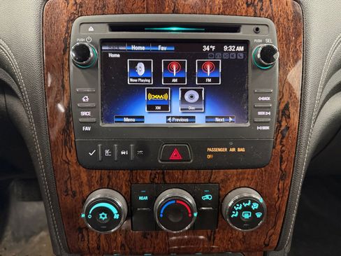 Used 2014 Chevrolet Traverse LT image 16