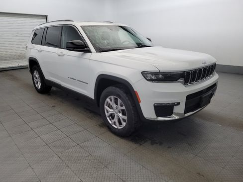 Used 2022 Jeep Grand Cherokee L Limited AWD/4WD image 13