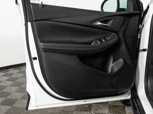 Used 2024 Buick Encore GX Sport Touring image 32