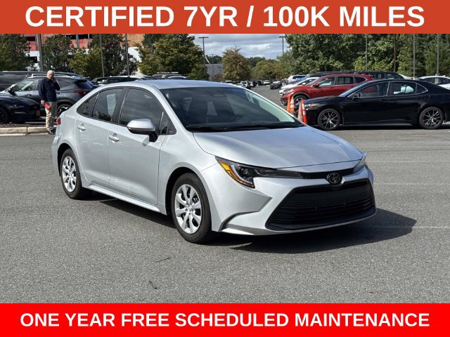 Used 2025 Toyota Corolla LE FWD image 1