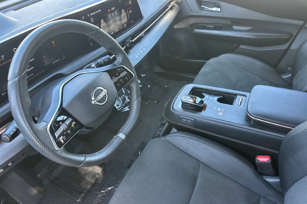 Used 2023 Nissan Ariya FWD image 9