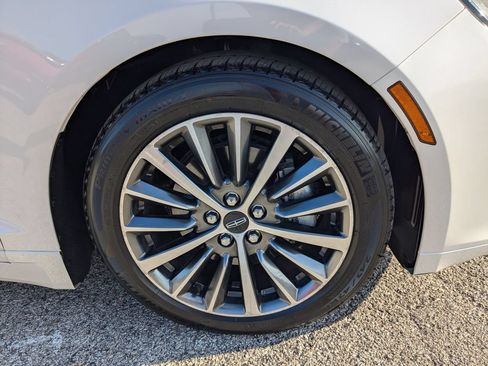 Used 2017 Lincoln MKZ Select w/ Select Plus Package AWD/4WD image 16