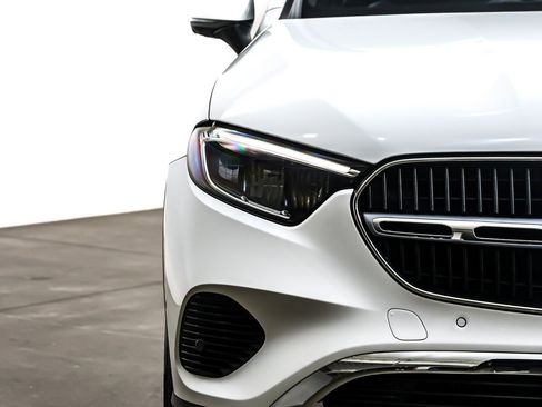 Certified 2025 Mercedes-Benz GLC 300 image 16