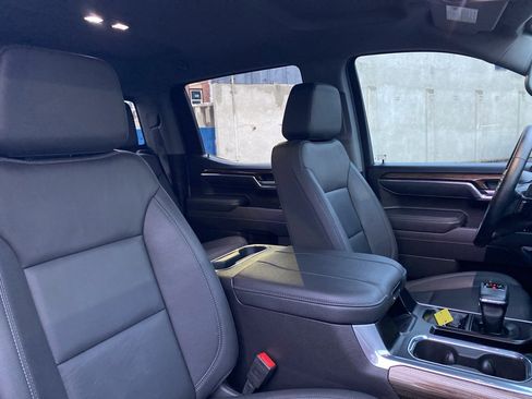 Used 2025 Chevrolet Silverado 1500 LT Trail Boss w/ Convenience Package II image 21