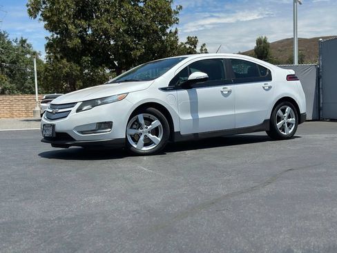Used 2015 Chevrolet Volt FWD image 1