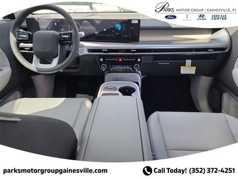 New 2026 Hyundai Ioniq 9 Limited image 11