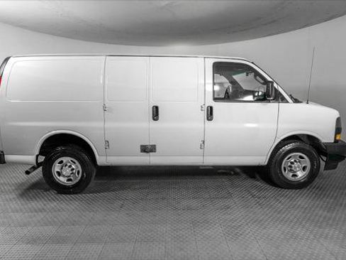 Used 2020 Chevrolet Express 2500 w/ Safety Package RWD image 11