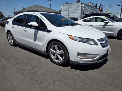 Used 2014 Chevrolet Volt FWD image 5