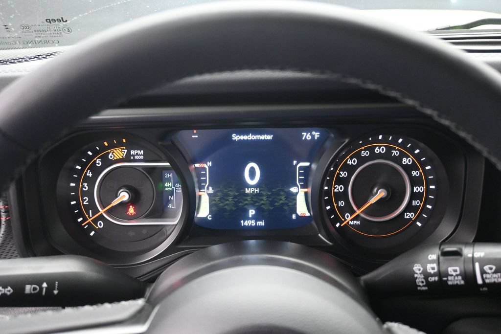 Used 2025 Jeep Wrangler Unlimited Rubicon AWD/4WD image 12
