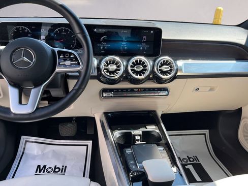 Certified 2021 Mercedes-Benz GLB 250 4MATIC image 11