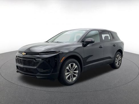 Used 2025 Chevrolet Equinox LT FWD image 3